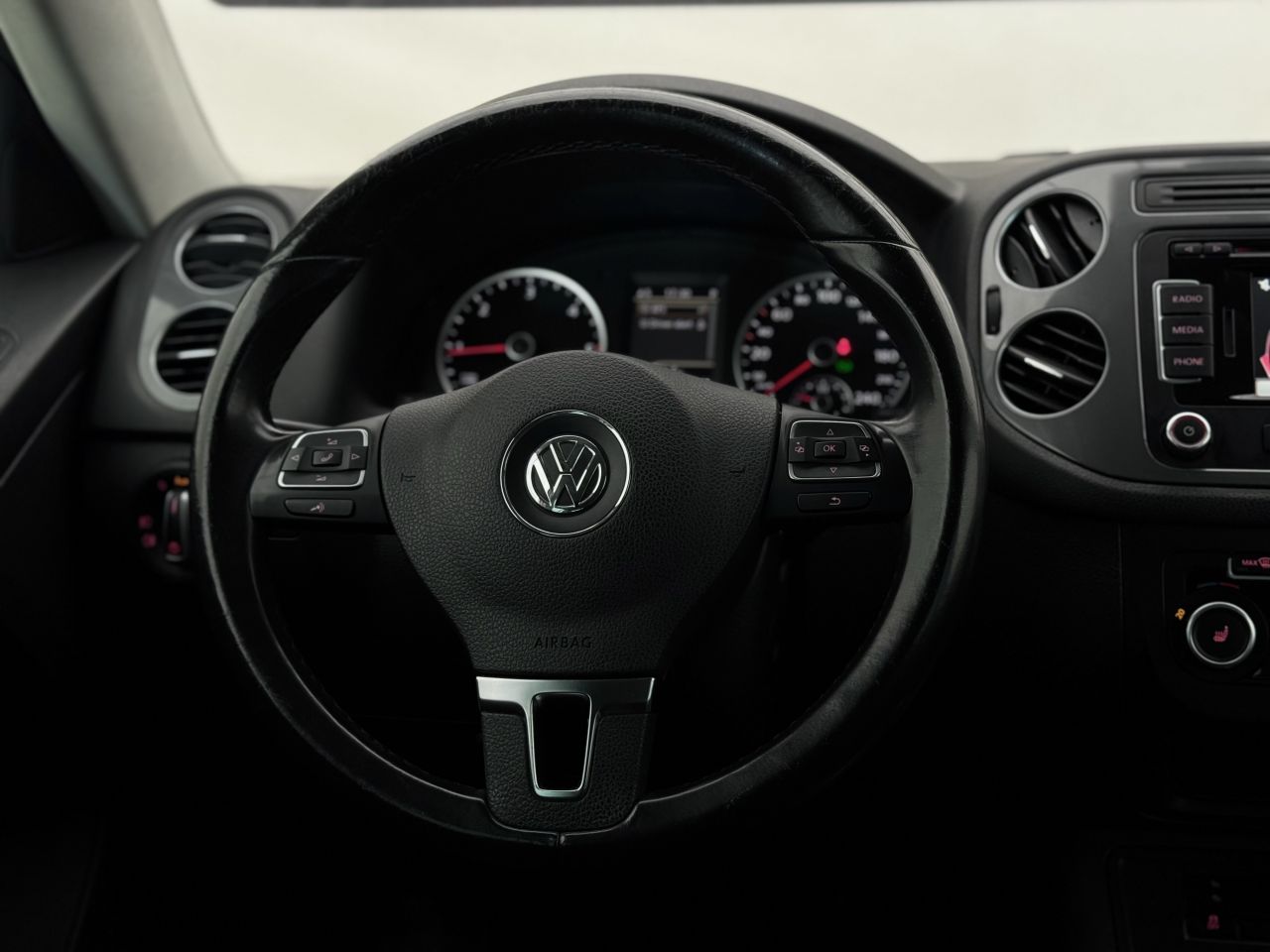 Volkswagen Tiguan | 14