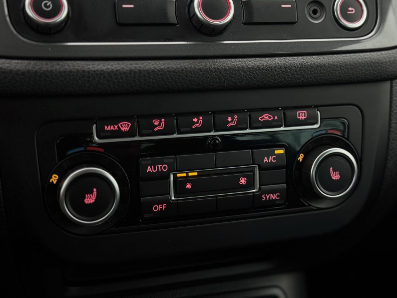 Volkswagen Tiguan | 19