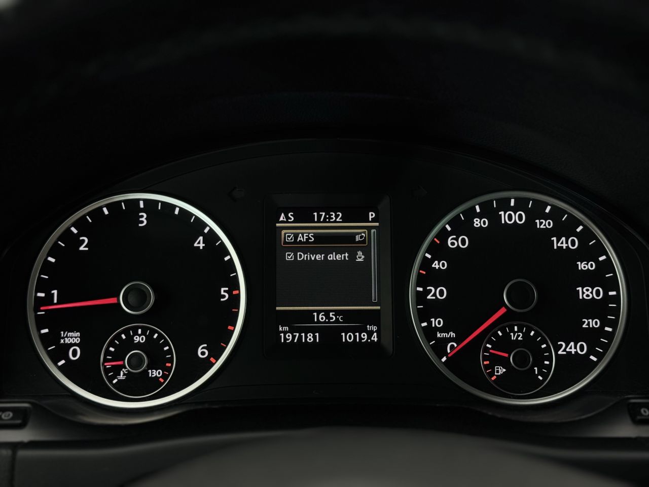 Volkswagen Tiguan | 23