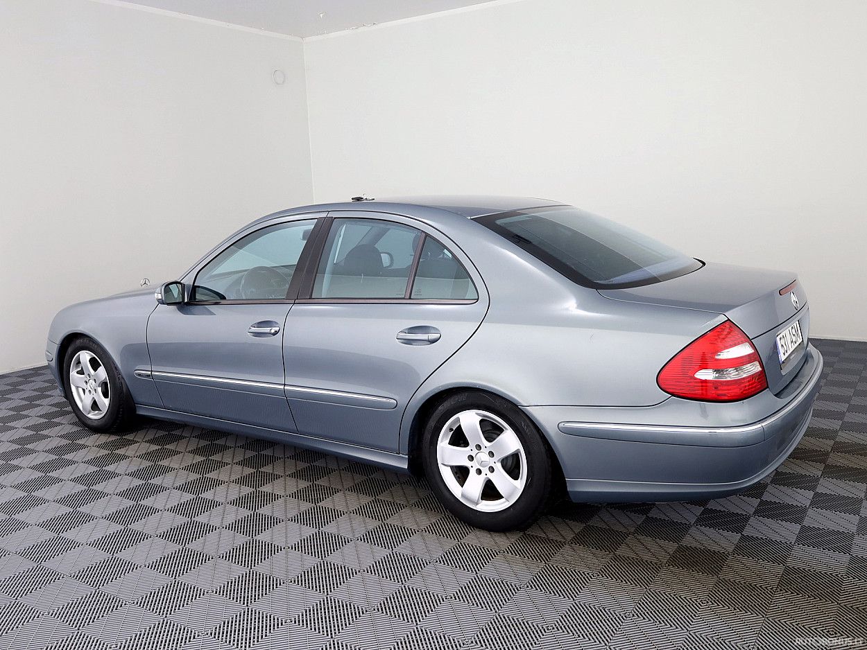 Mercedes-Benz E200 | 3