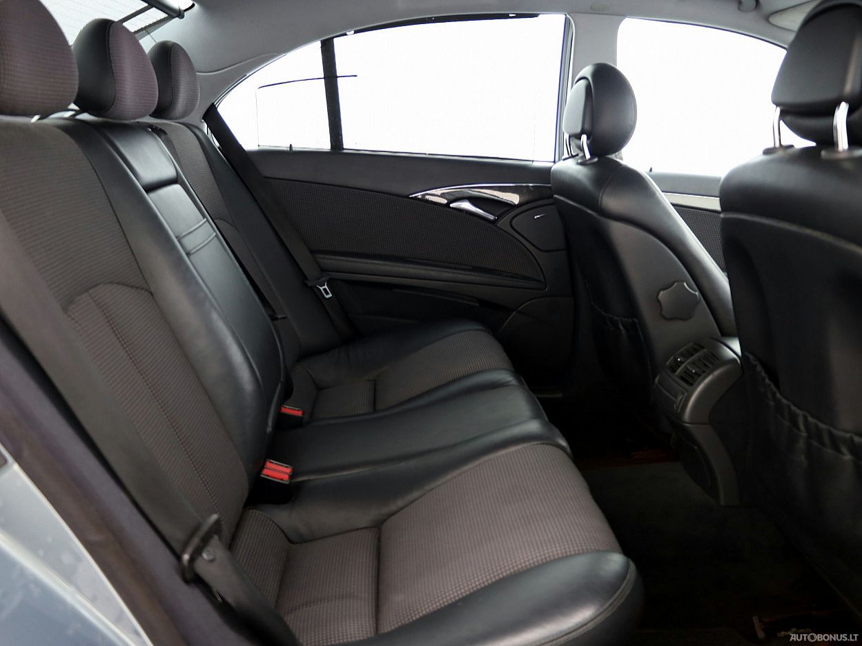 Mercedes-Benz E200 | 6