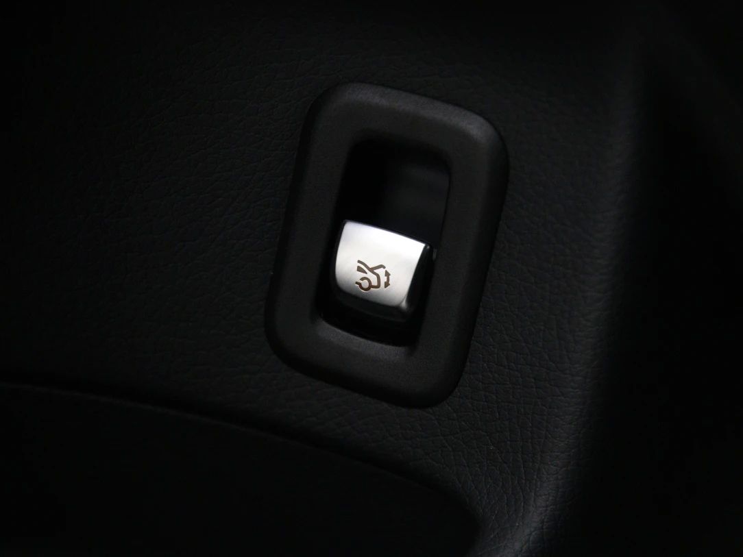 Mercedes-Benz GLC250 | 39