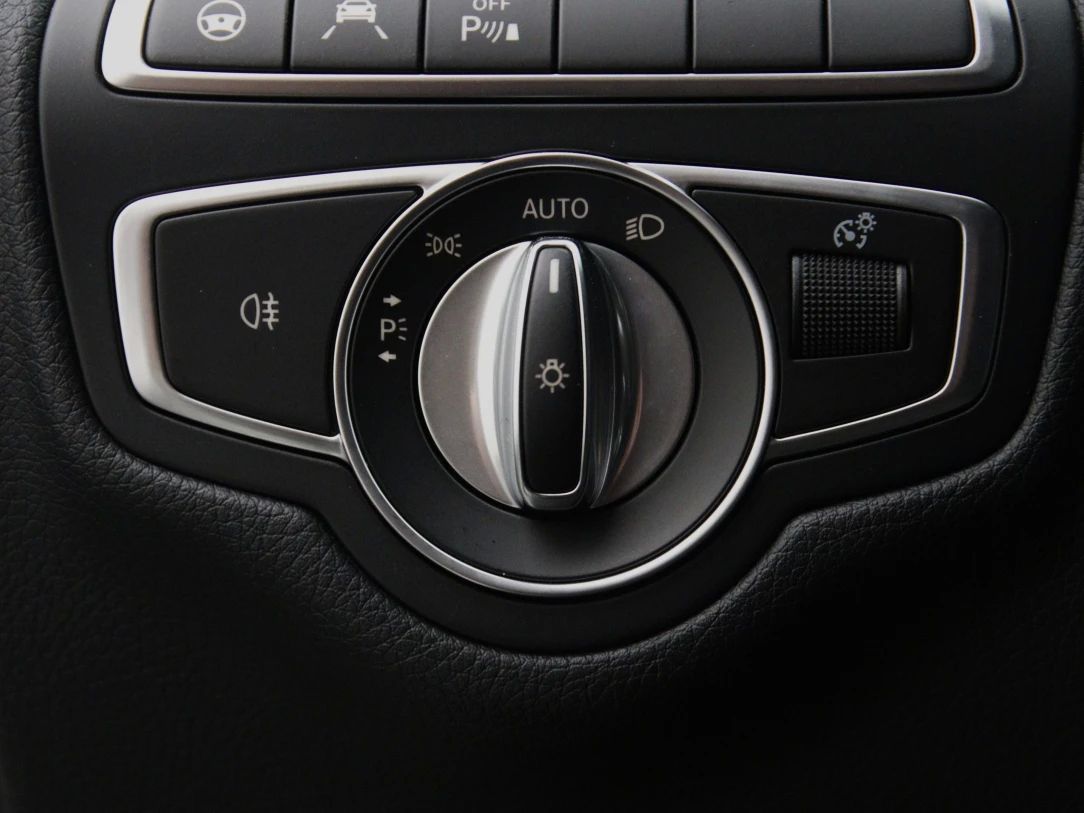 Mercedes-Benz GLC250 | 26