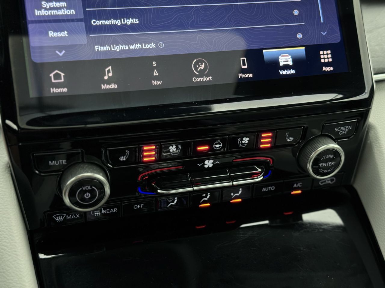 Jeep Grand Cherokee | 25