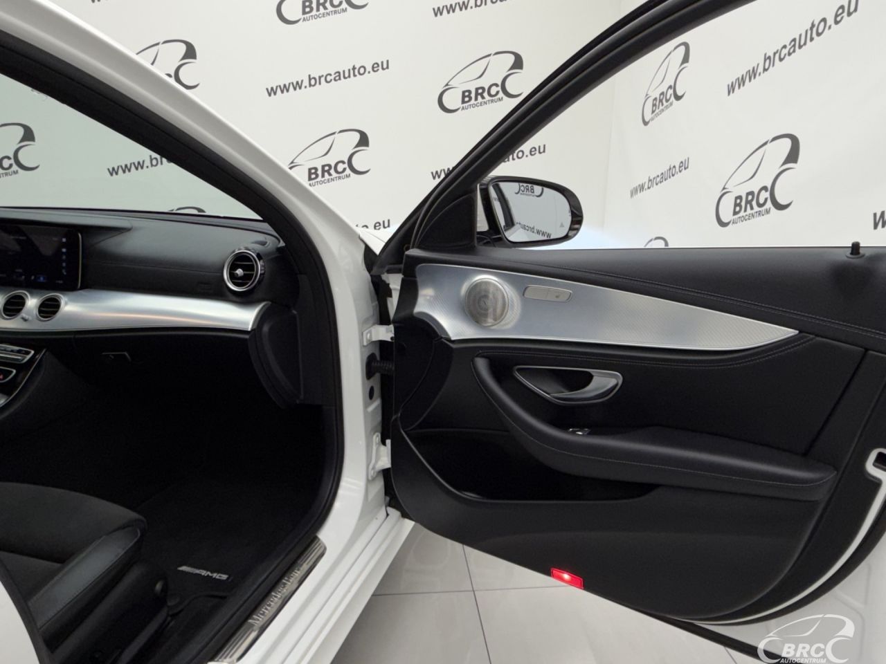 Mercedes-Benz E400 | 7