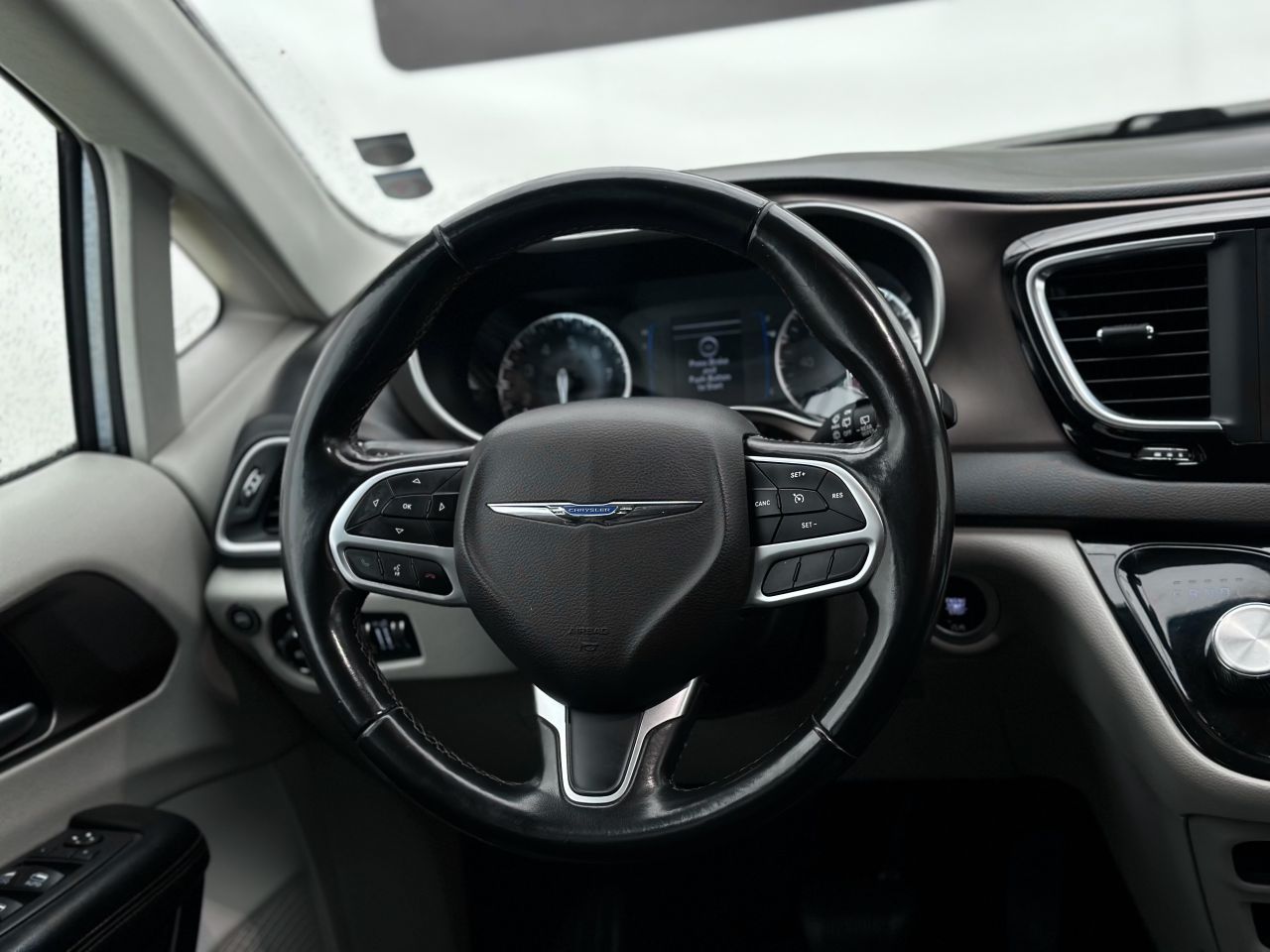 Chrysler Pacifica | 16