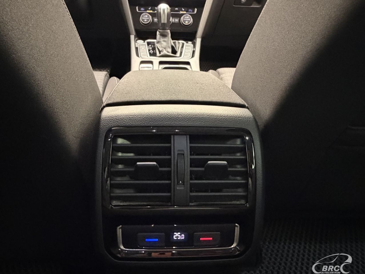 Volkswagen Passat | 11