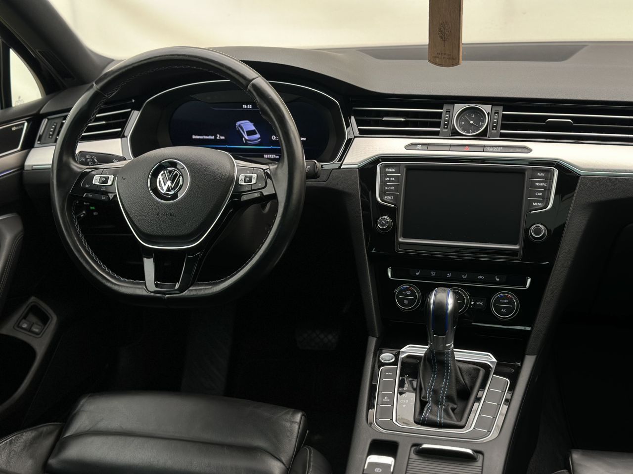 Volkswagen Passat | 14