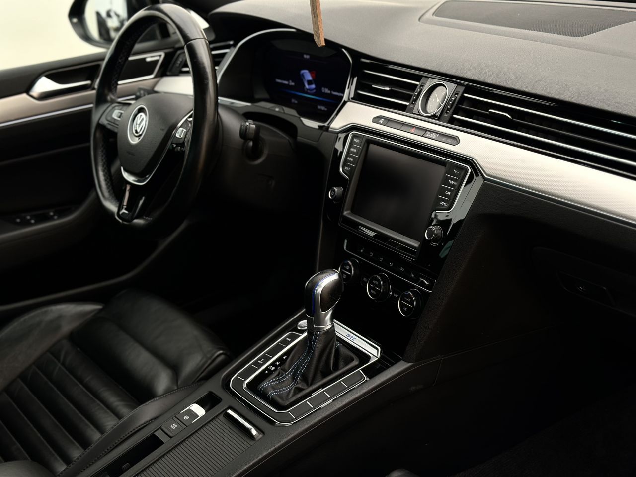 Volkswagen Passat | 11