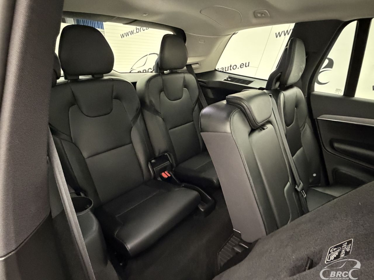Volvo XC90 | 12