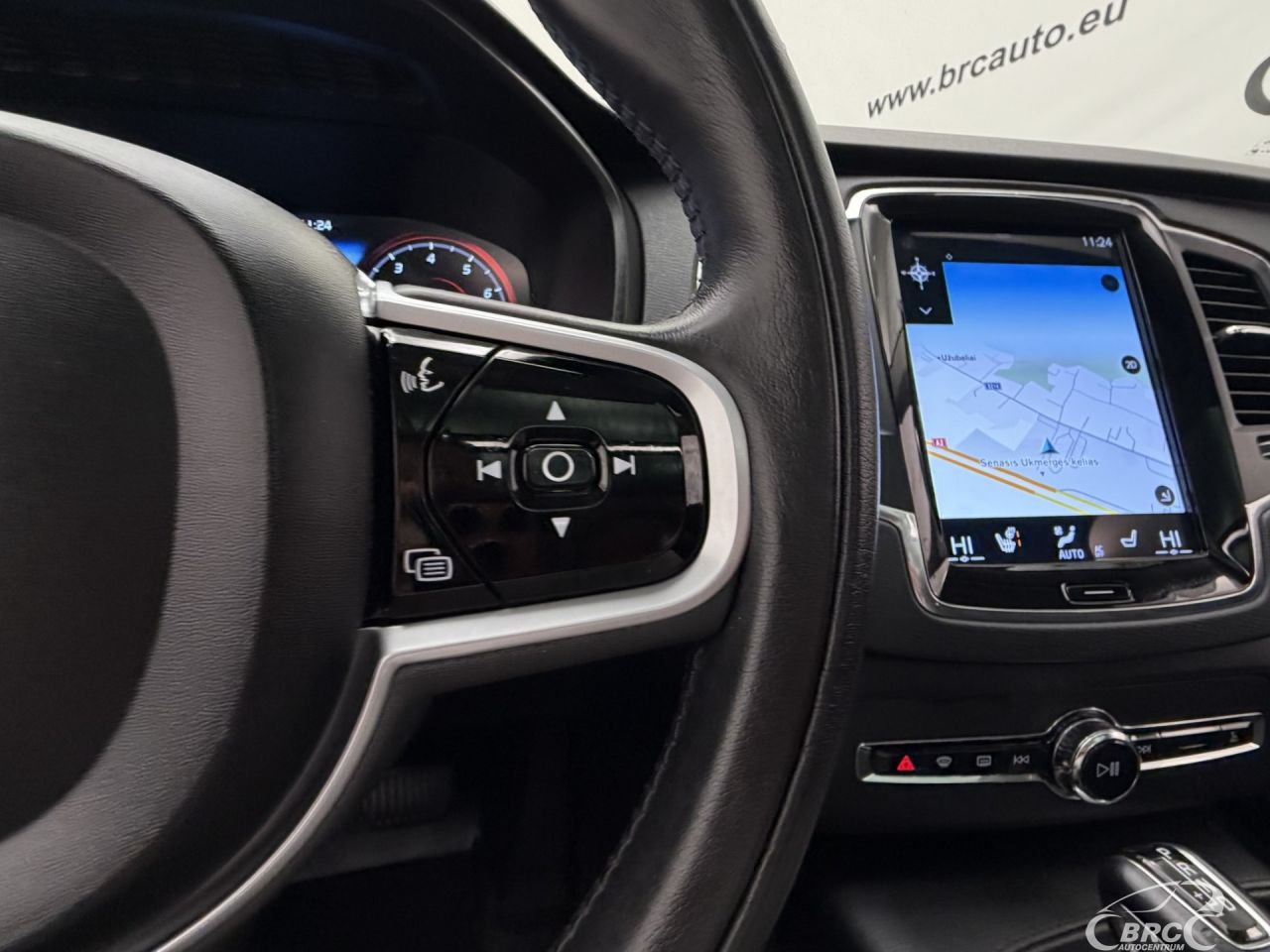 Volvo XC90 | 29
