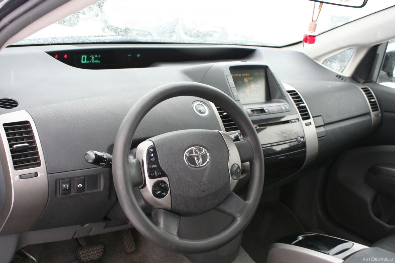 Toyota Prius | 9