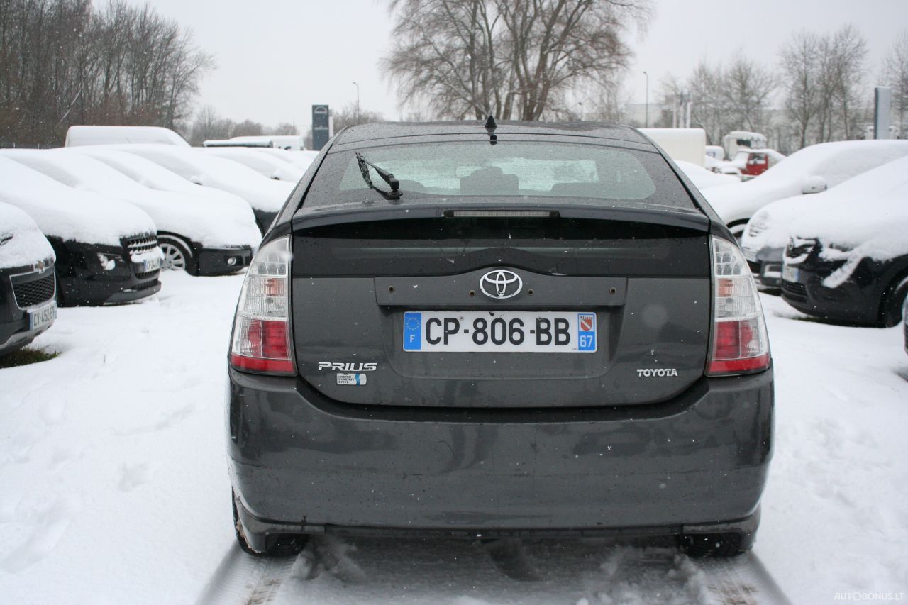 Toyota Prius | 3