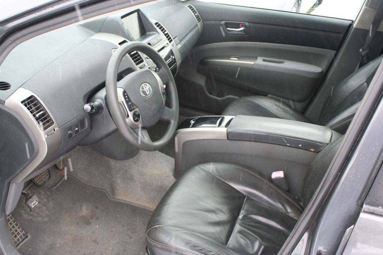 Toyota Prius | 7