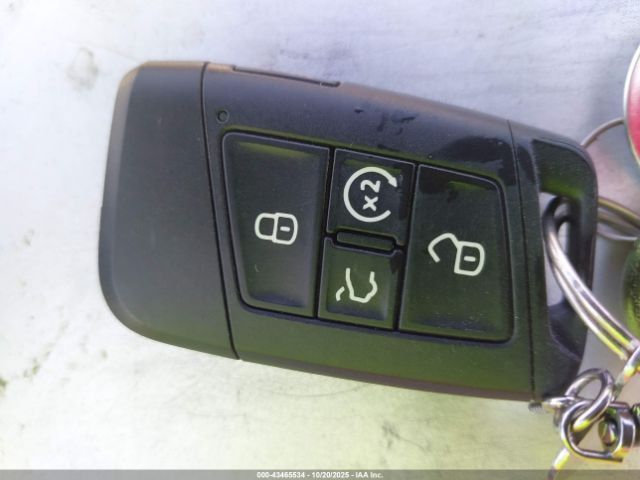 Volkswagen Tiguan | 10