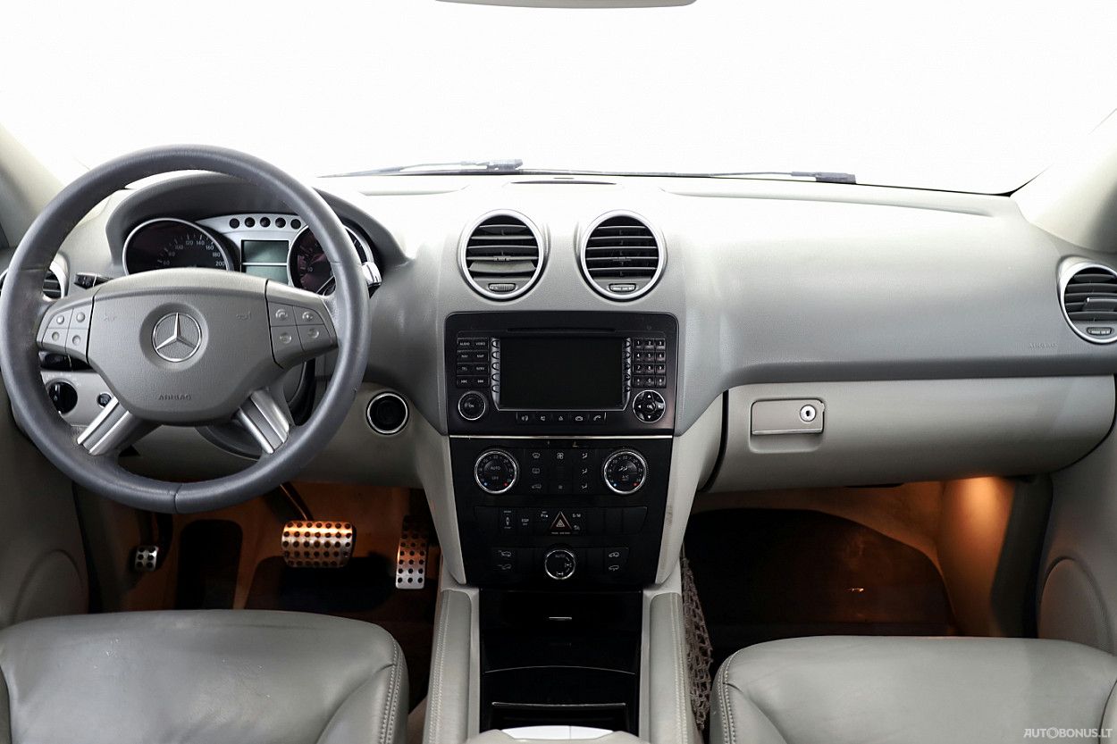 Mercedes-Benz ML320 | 4