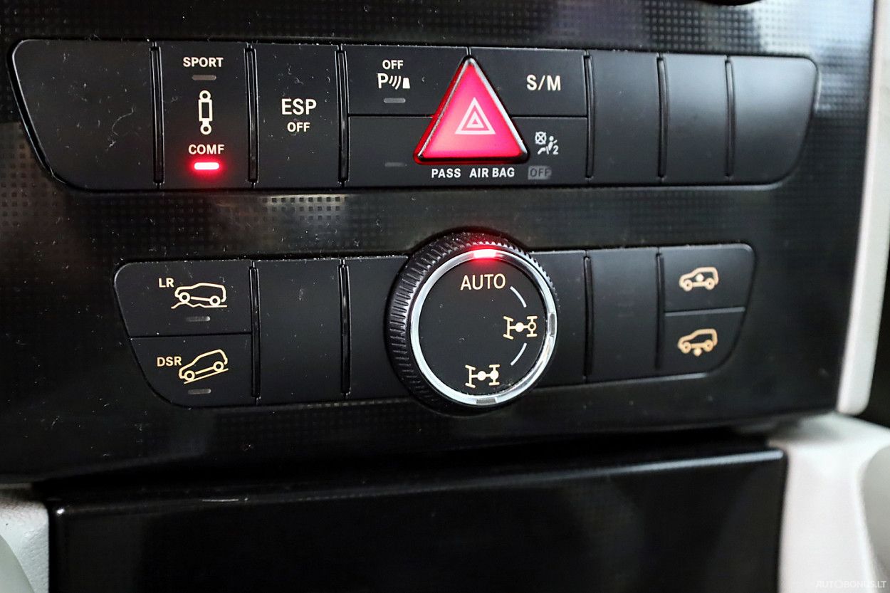 Mercedes-Benz ML320 | 7