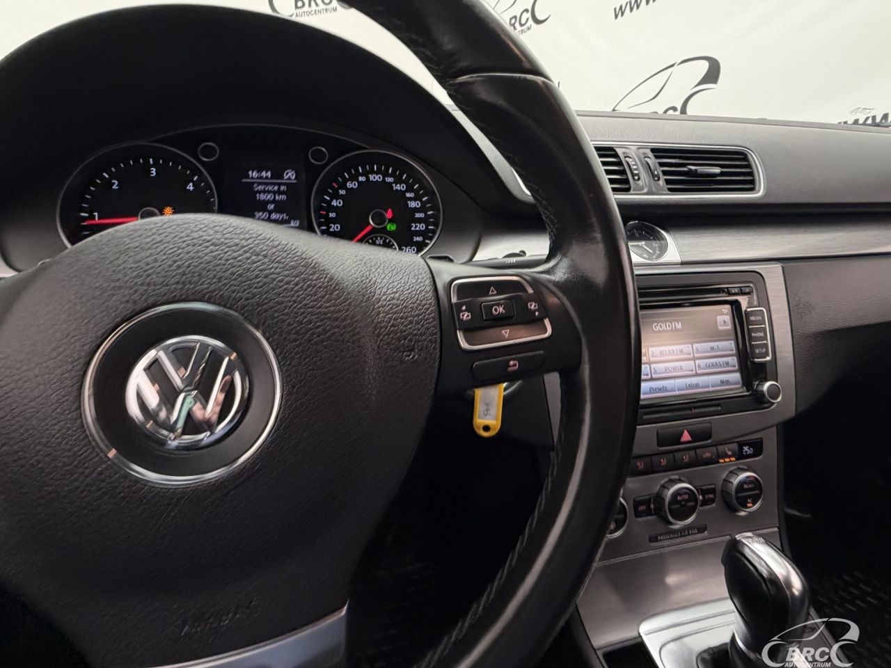 Volkswagen Passat | 25