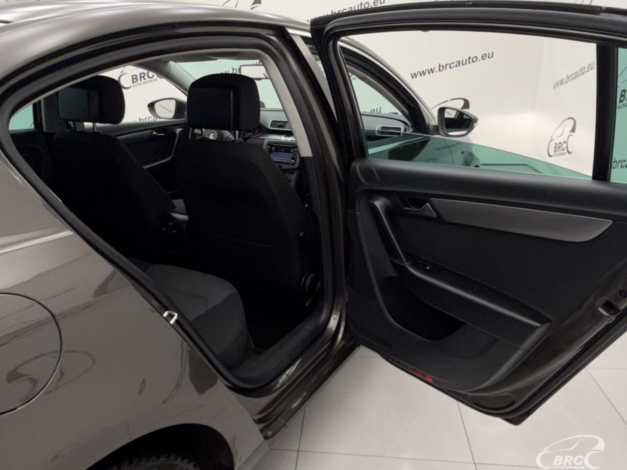 Volkswagen Passat | 11