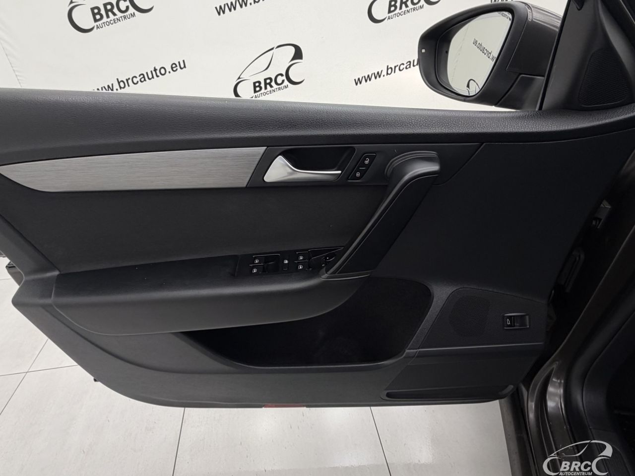 Volkswagen Passat | 16