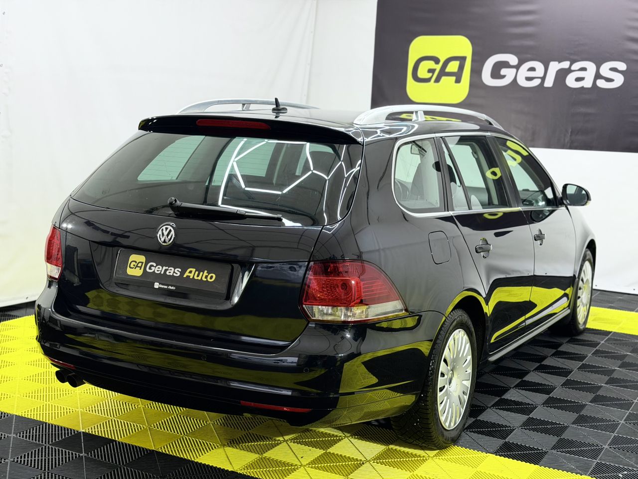 Volkswagen Golf | 5