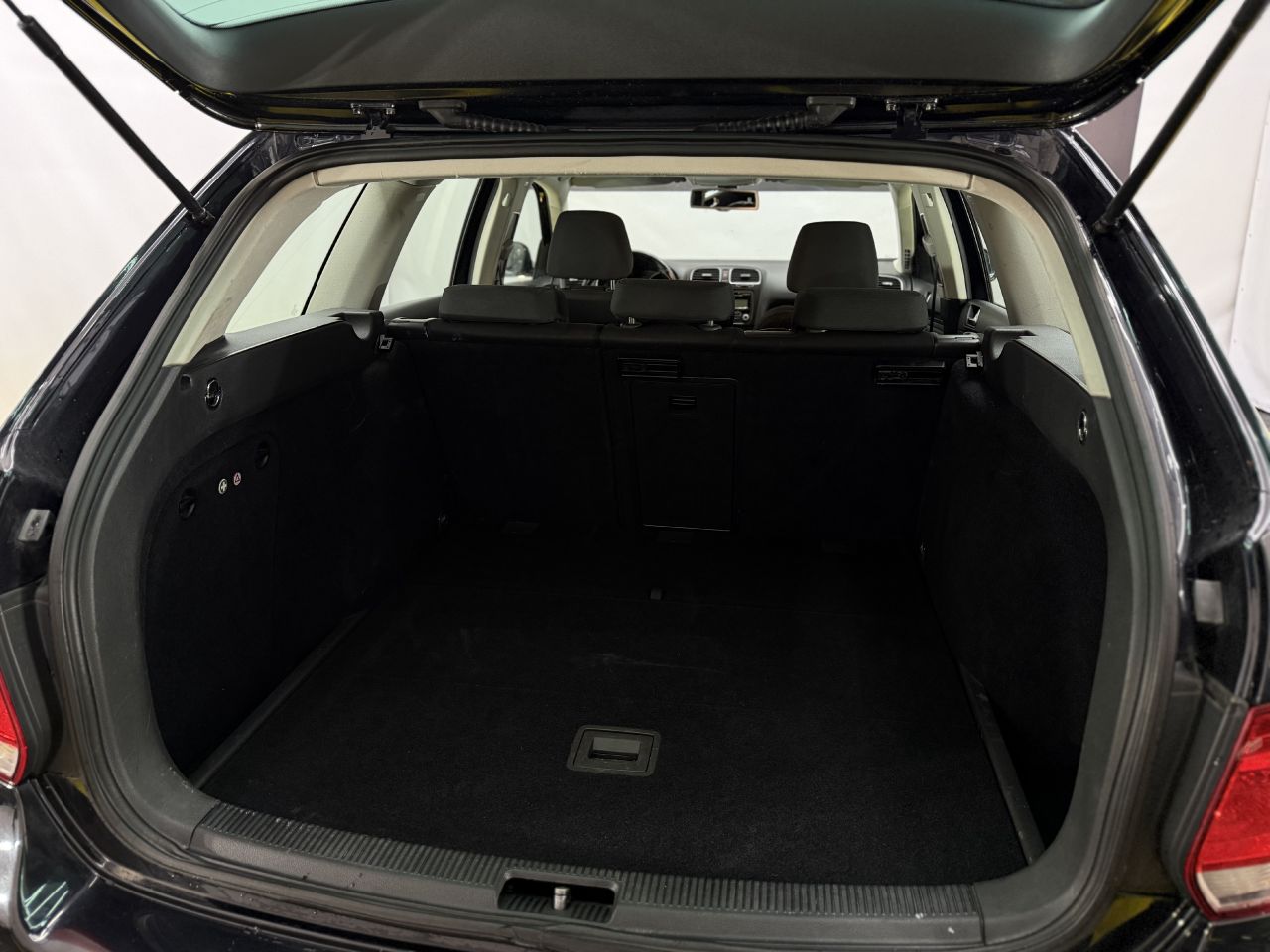 Volkswagen Golf | 10