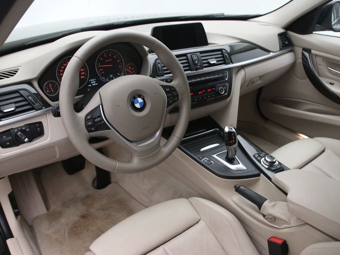 BMW 320 | 15