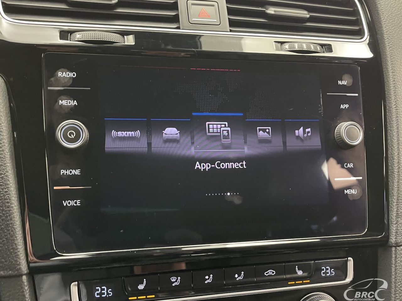 Volkswagen Golf | 36