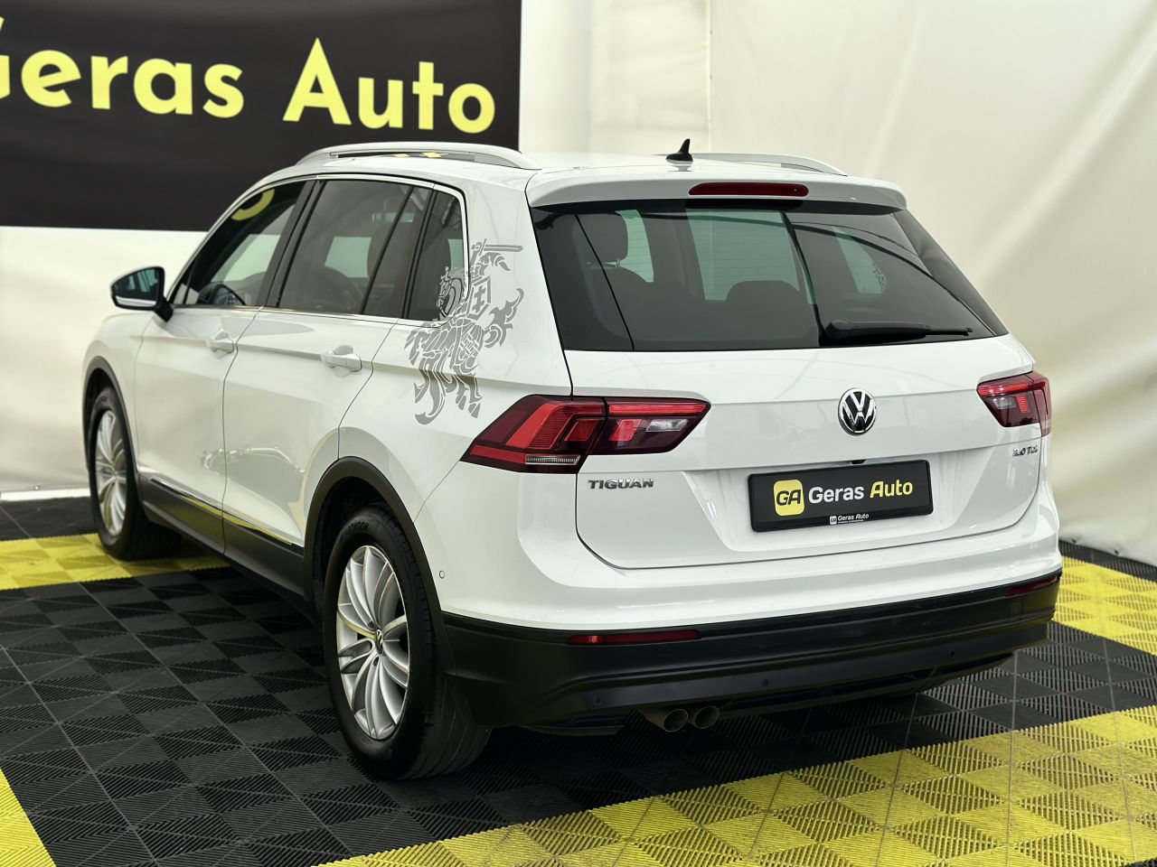 Volkswagen Tiguan | 5