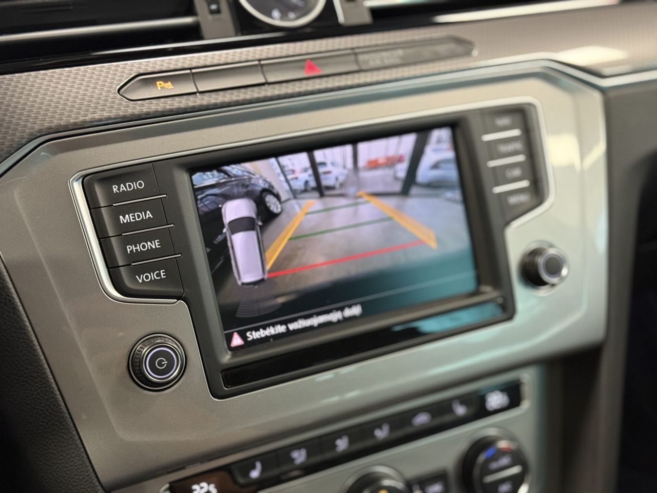 Volkswagen Passat | 42