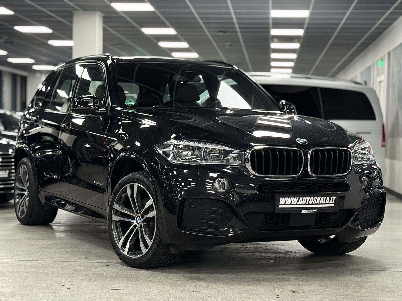 BMW X5 | 16