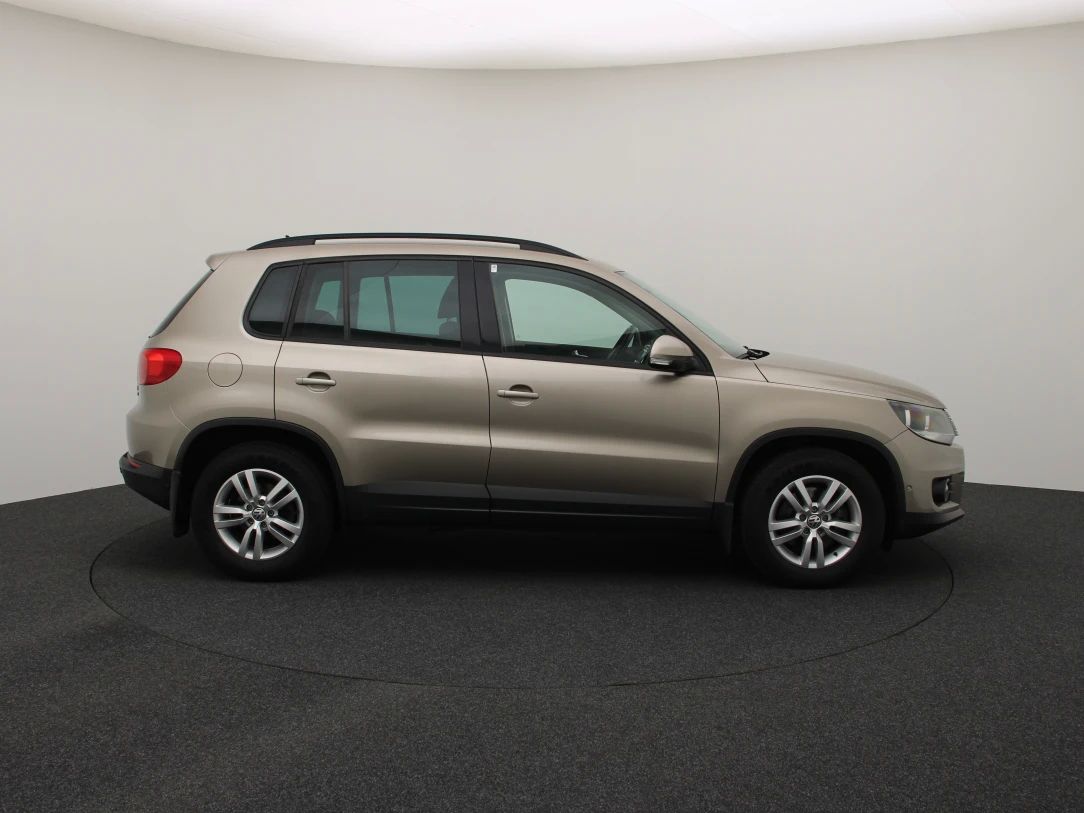 Volkswagen Tiguan | 8