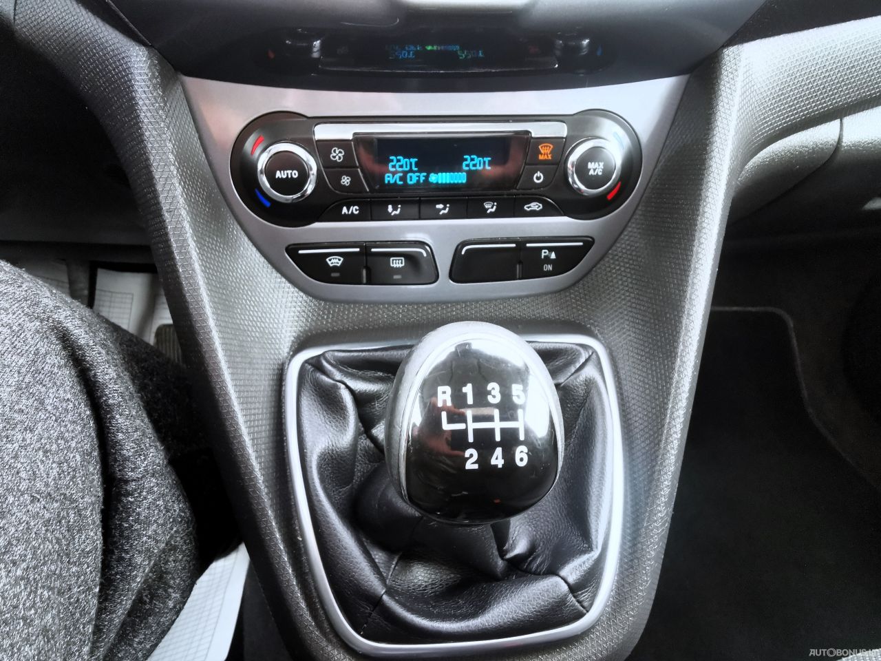 Ford Tourneo Connect | 26