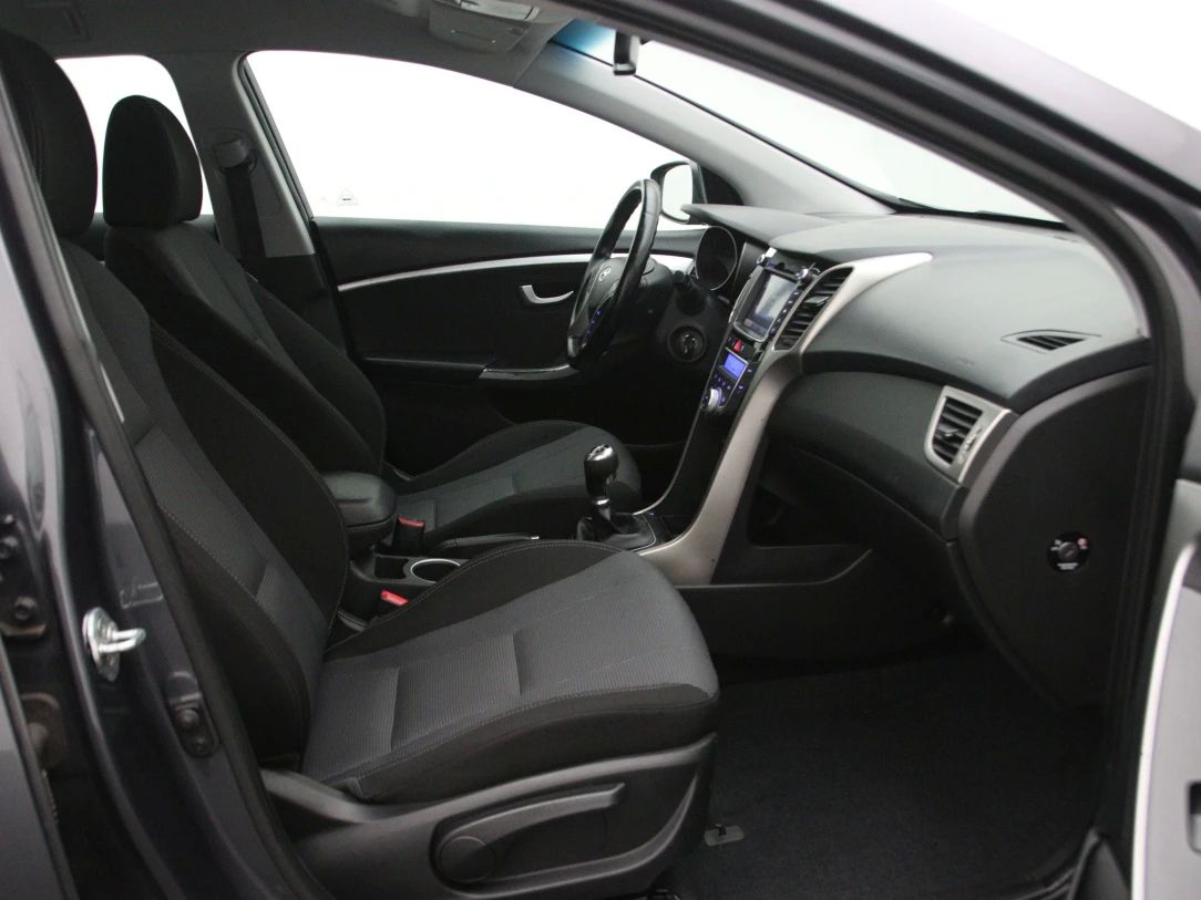 Hyundai i30 | 13