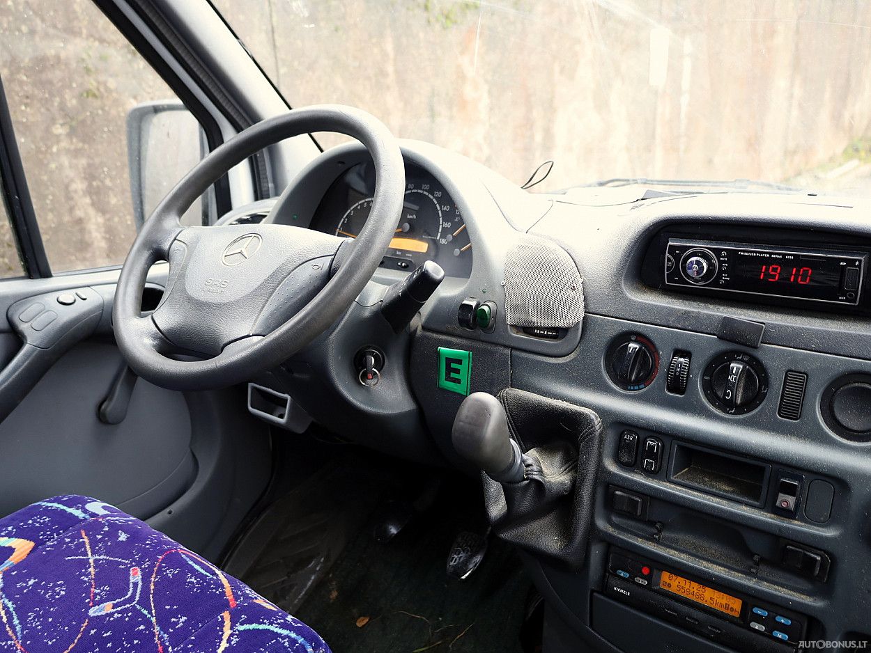 Mercedes-Benz Sprinter | 4