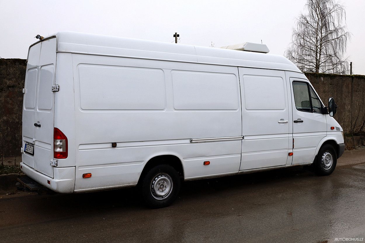 Mercedes-Benz Sprinter | 2