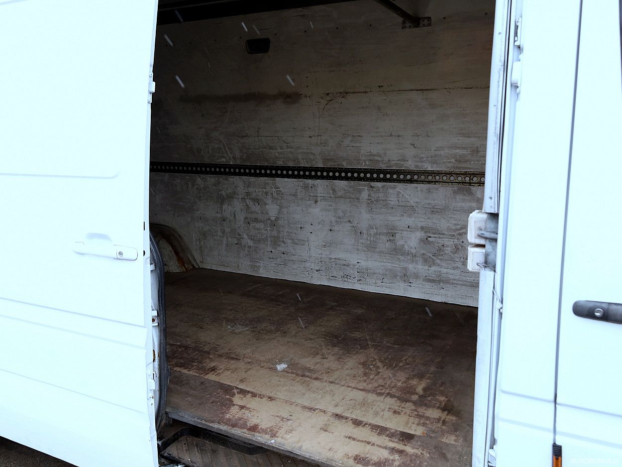 Mercedes-Benz Sprinter | 6