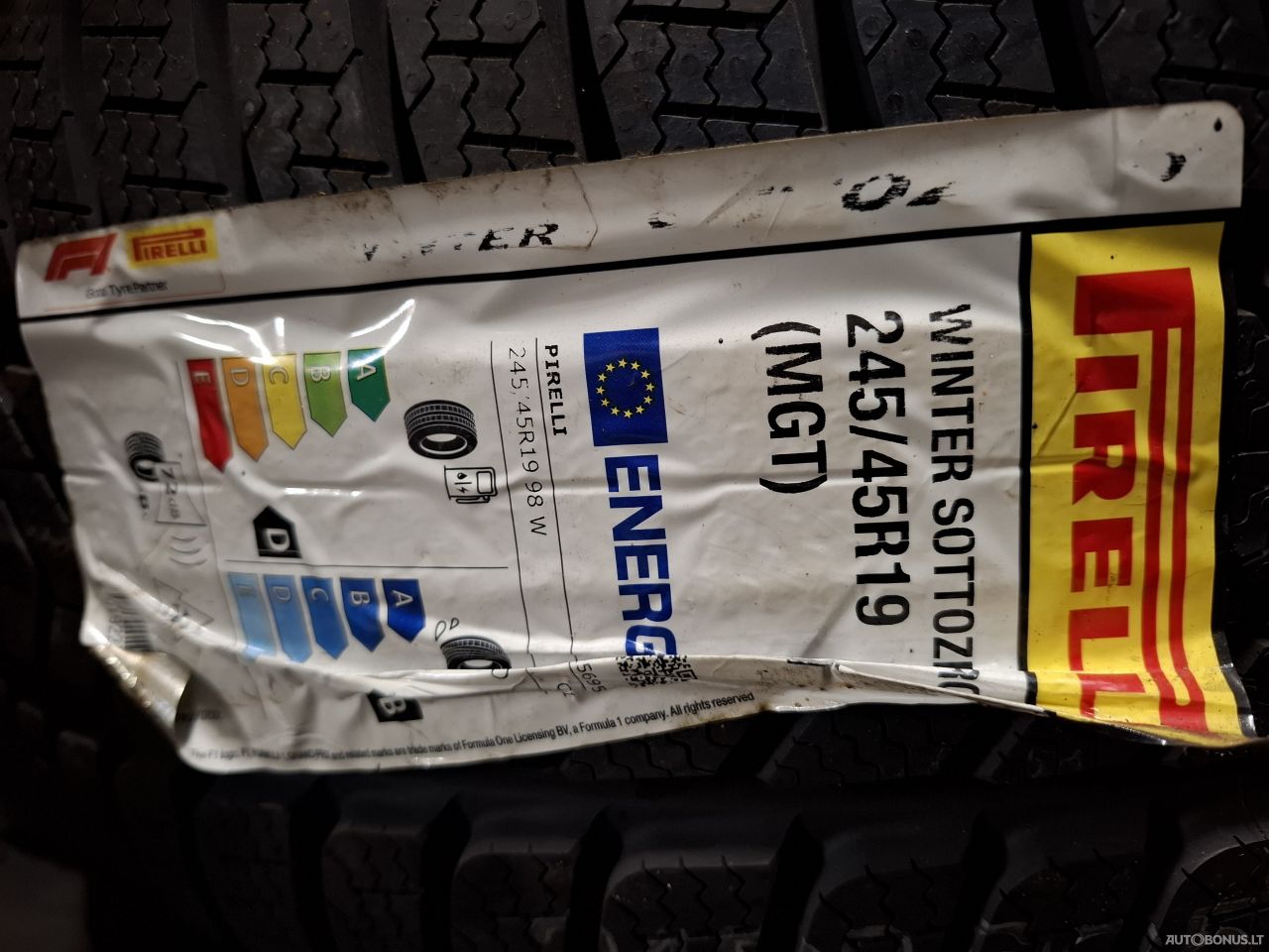 Pirelli 245/45R19 (MGT) žieminės padangos