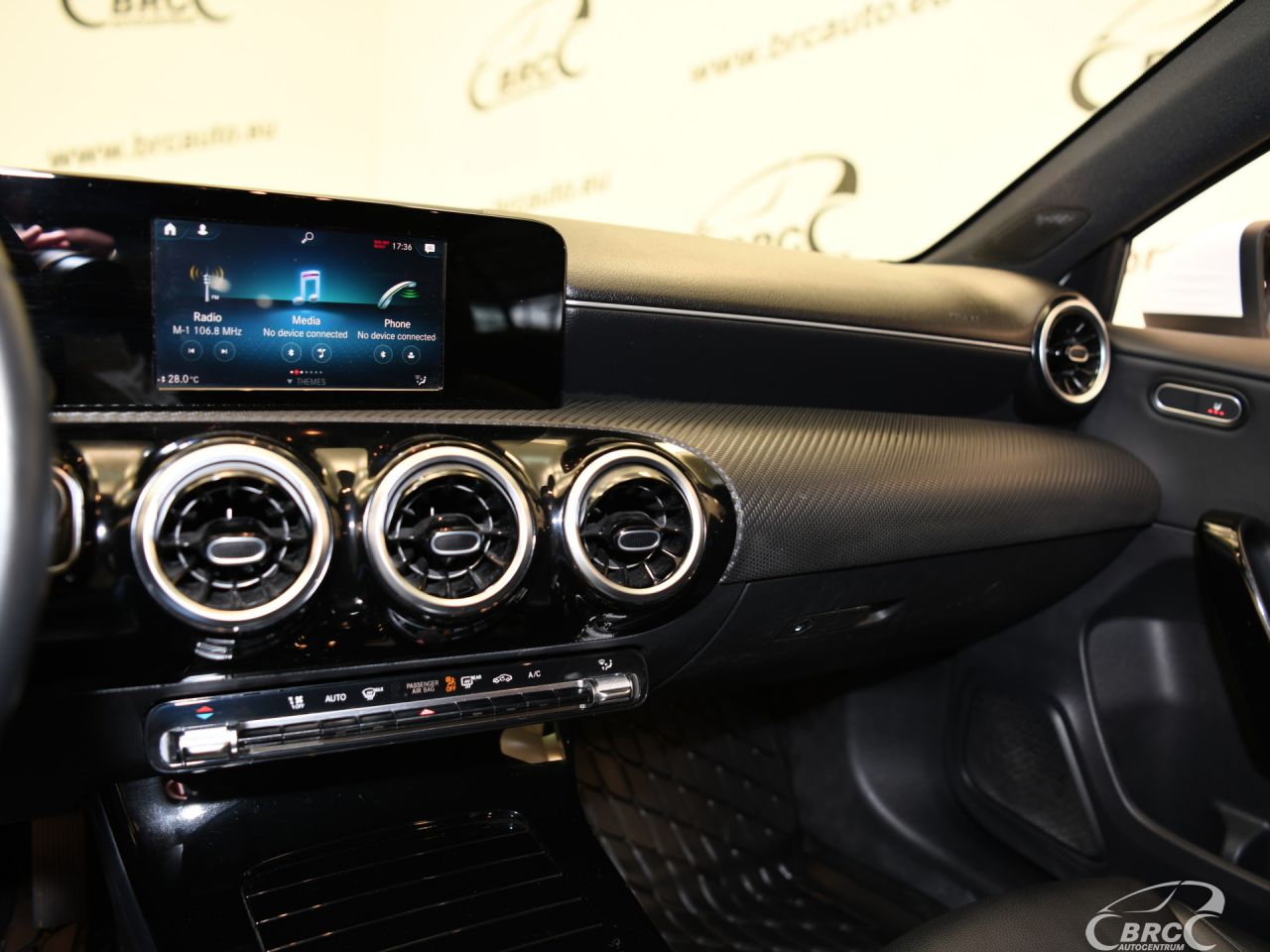 Mercedes-Benz A180 | 23