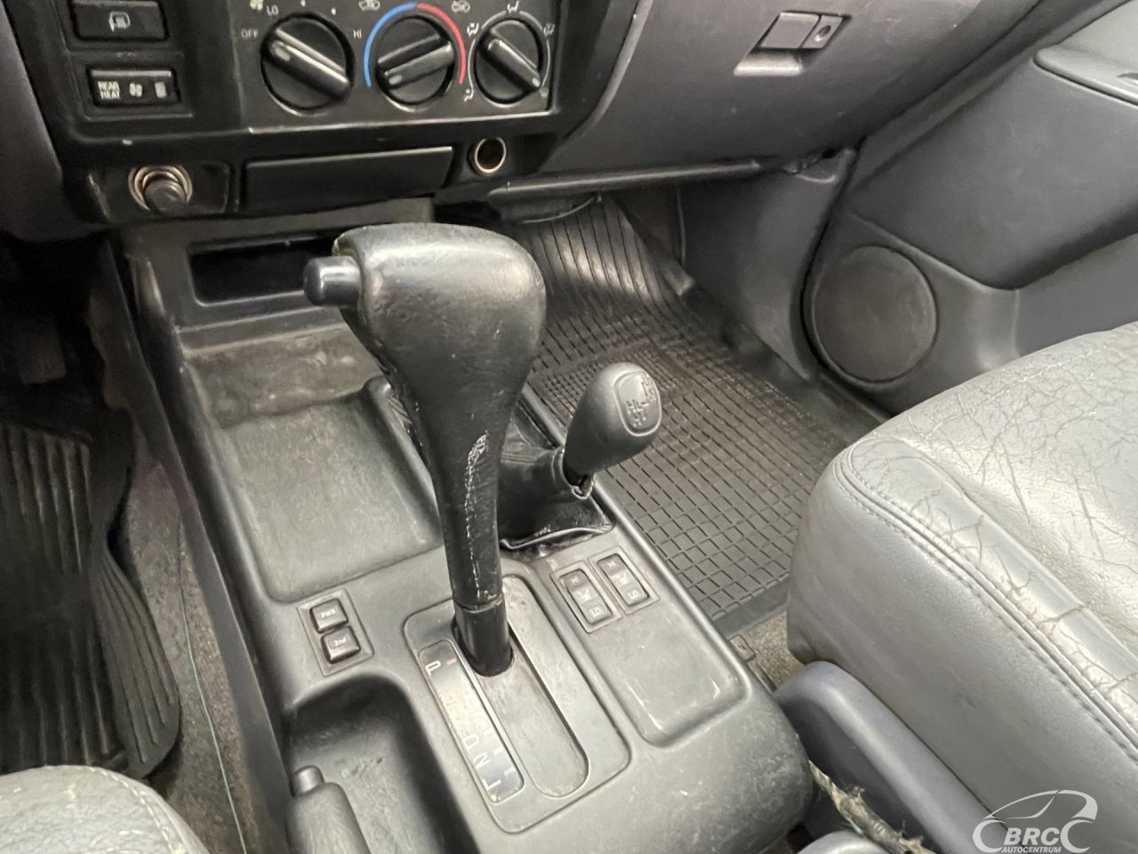 Toyota Land Cruiser | 26