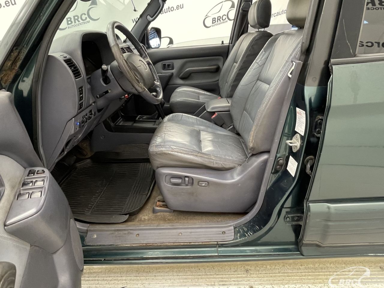 Toyota Land Cruiser | 19