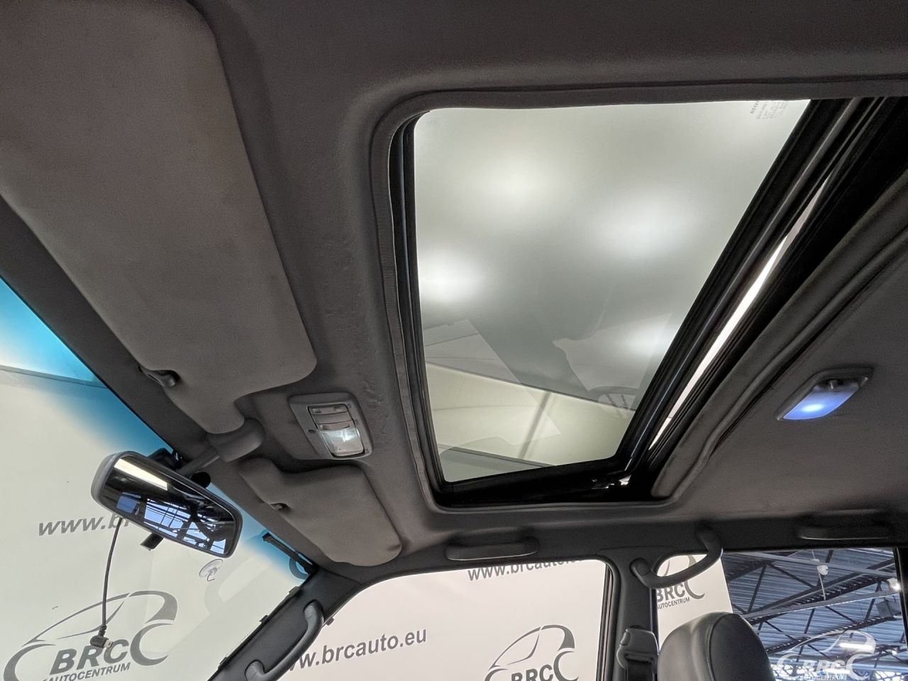 Toyota Land Cruiser | 24