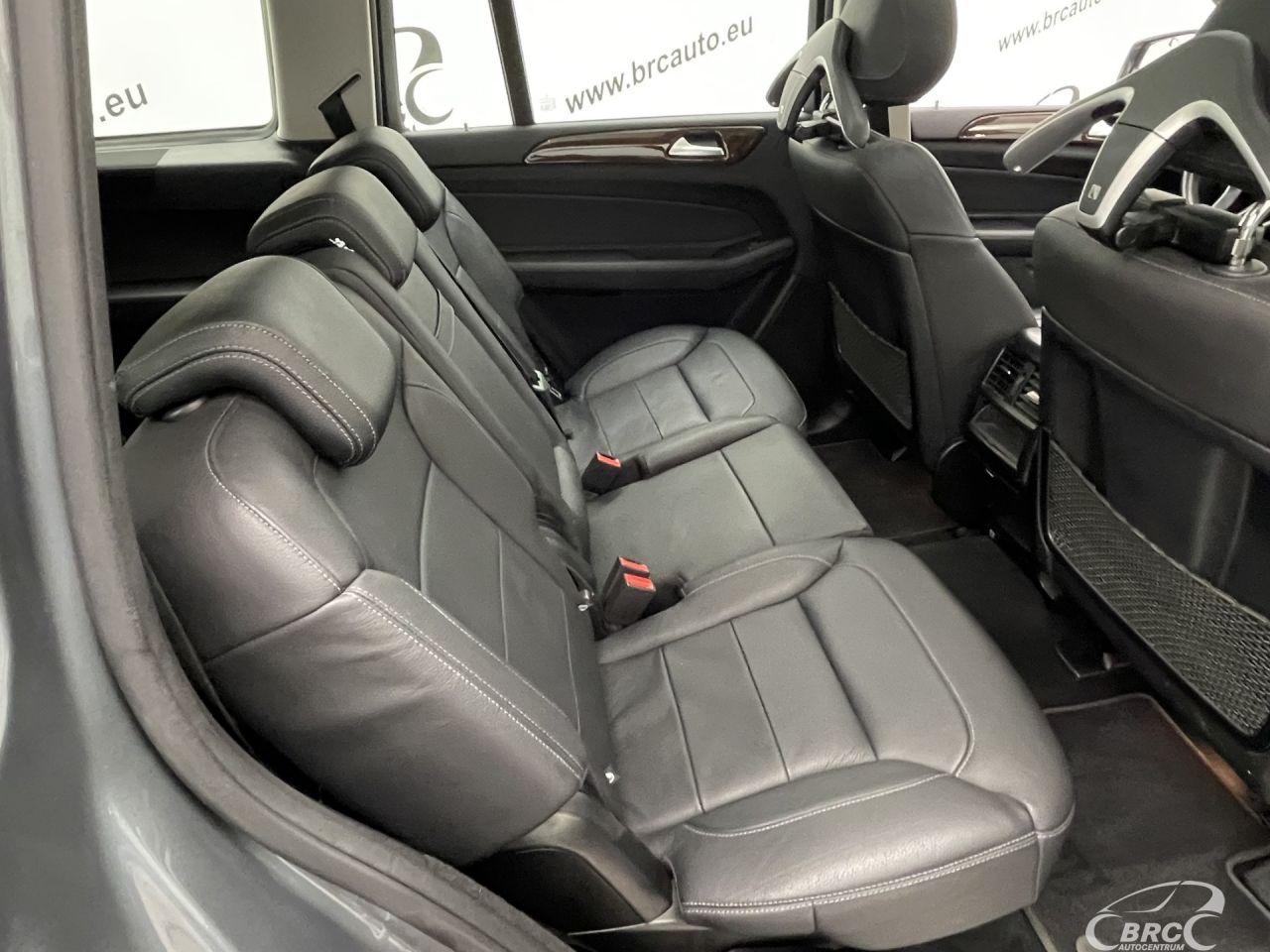 Mercedes-Benz GLS350 | 10