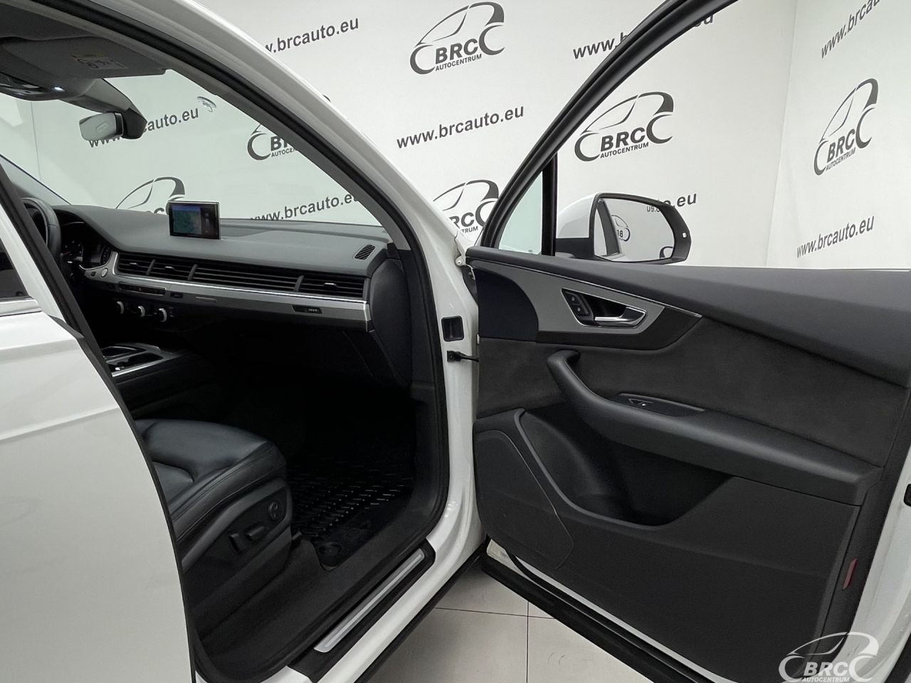 Audi Q7 | 7