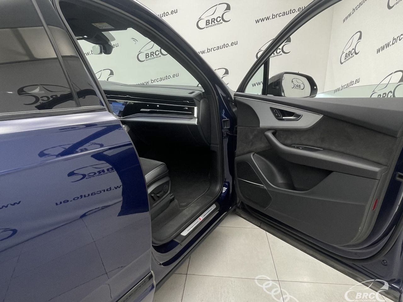 Audi Q7 | 9