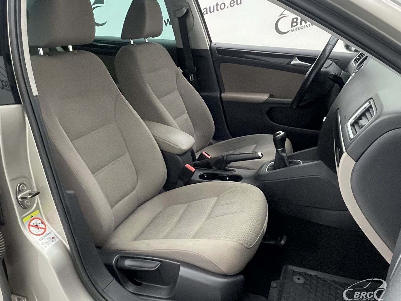 Volkswagen Jetta | 6