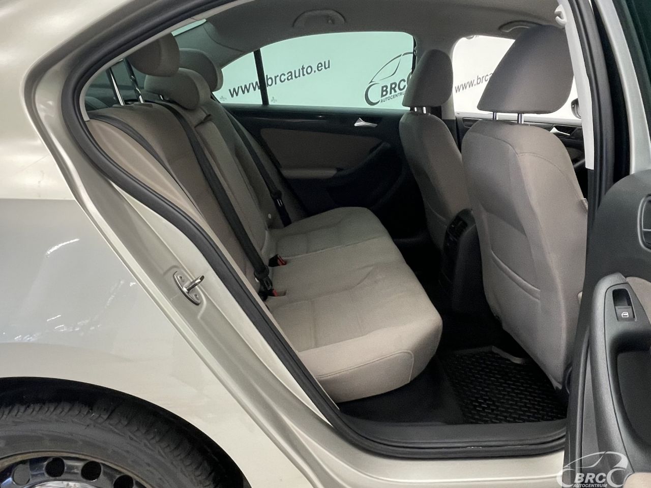 Volkswagen Jetta | 8