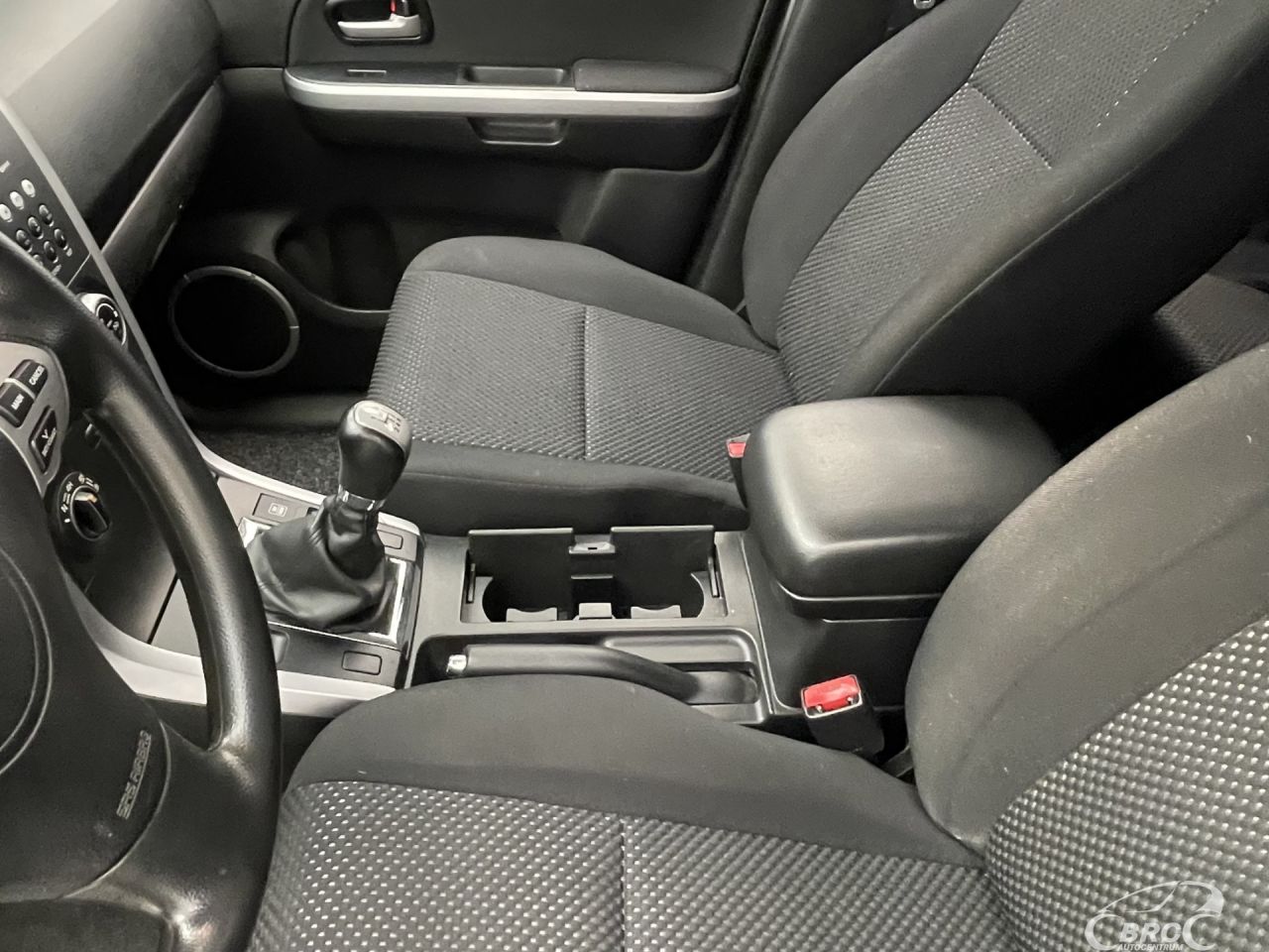 Suzuki Grand Vitara | 23