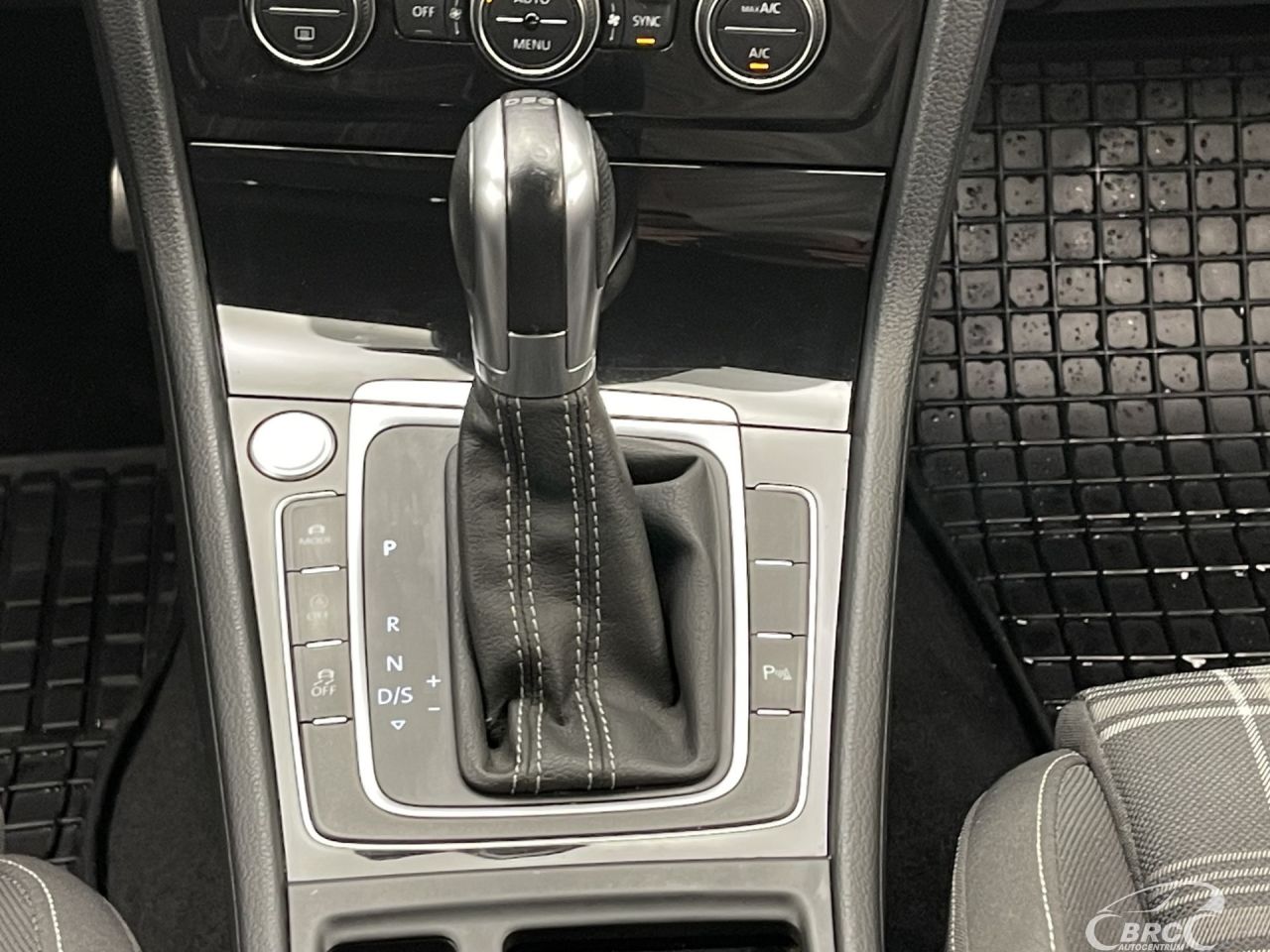 Volkswagen Golf | 17