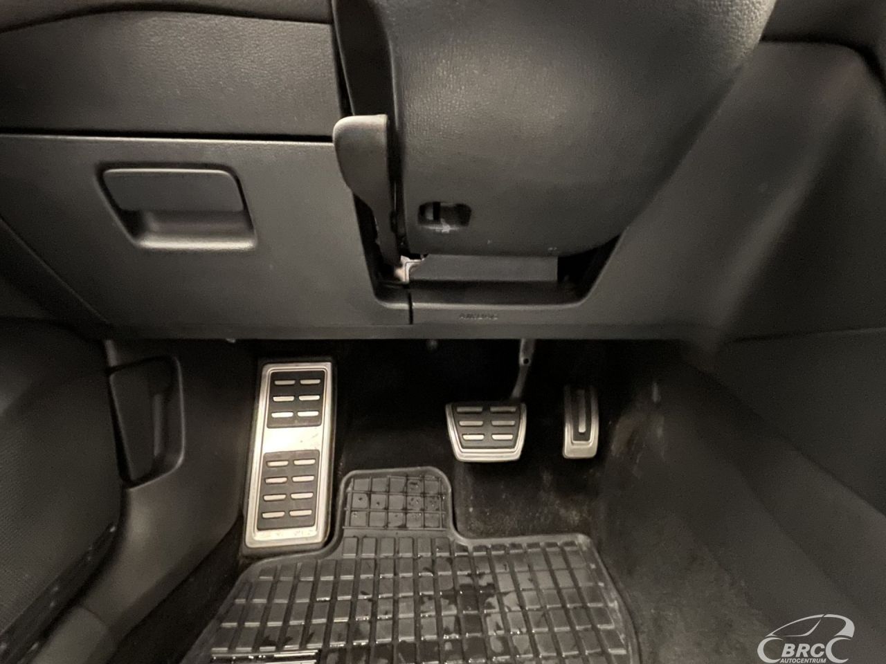 Volkswagen Golf | 32